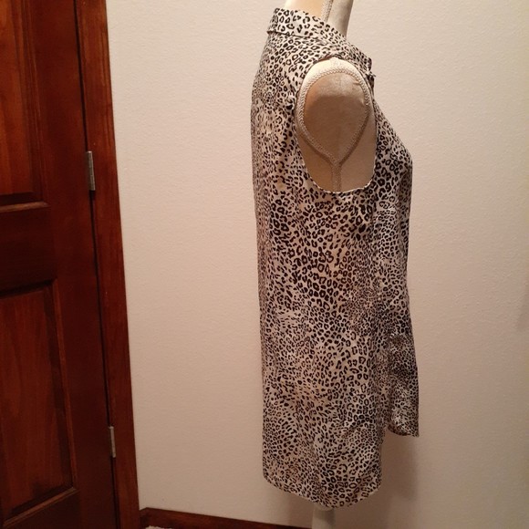 Chico's Cheetah Leopard Boho Print Button down Shirt Blouse - Size 1 - Picture 3 of 7